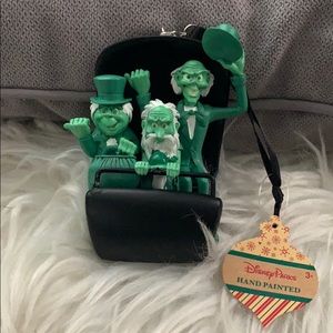 Disney Haunted Mansion Hitchhiking Ghosts Ornament